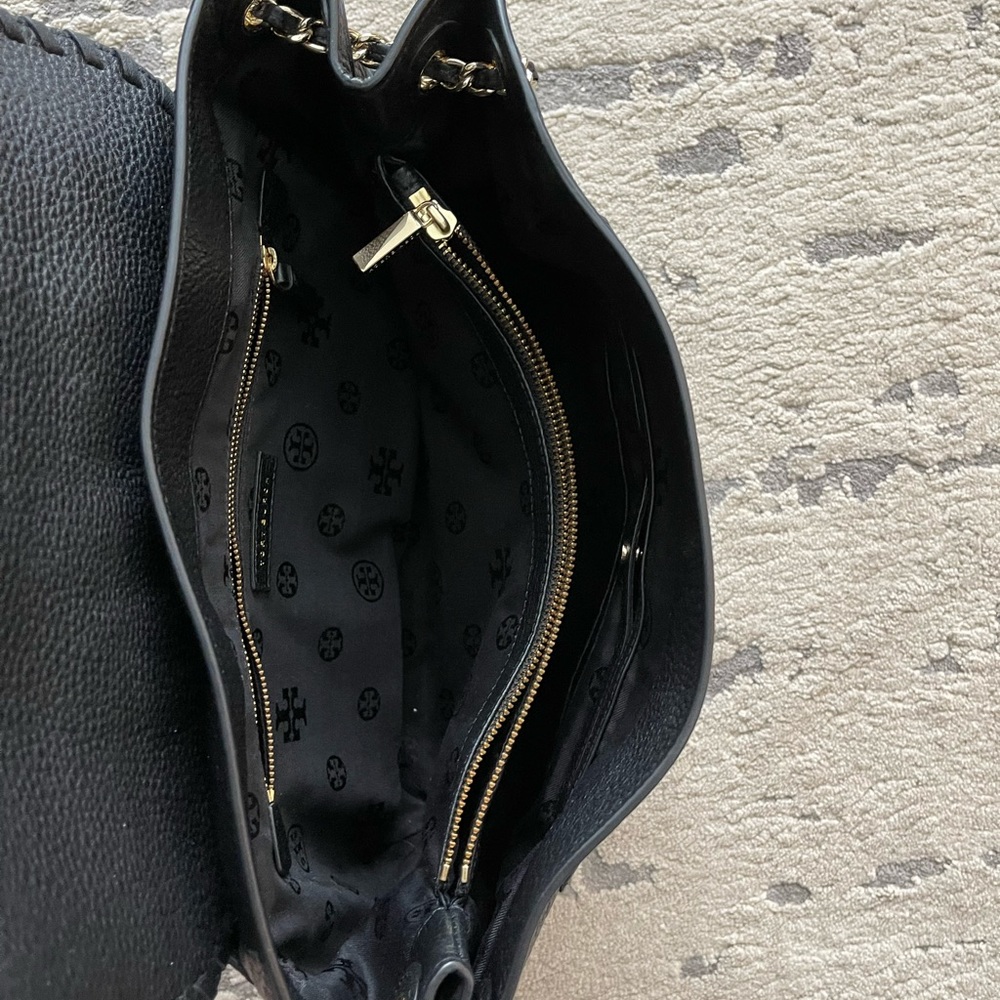 Large Tory burch whipstitch purse - Picture 4 of 7